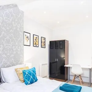 fantastic-apartment-with-views-parking.bournemouth-hotels.org/